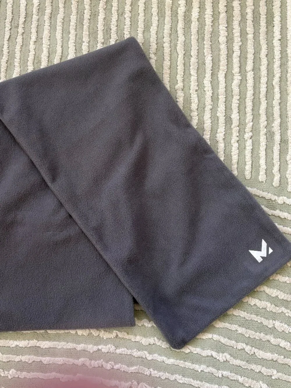 MISSION RadiantActive Fleece Performance Scarf with Pull-Through Loop - Charcoal